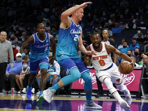 包含菲尼克斯太阳训练开放日，赛前状态回暖引欢呼，全明星赛在即，轮换策略成焦点的词条-爱游戏入口