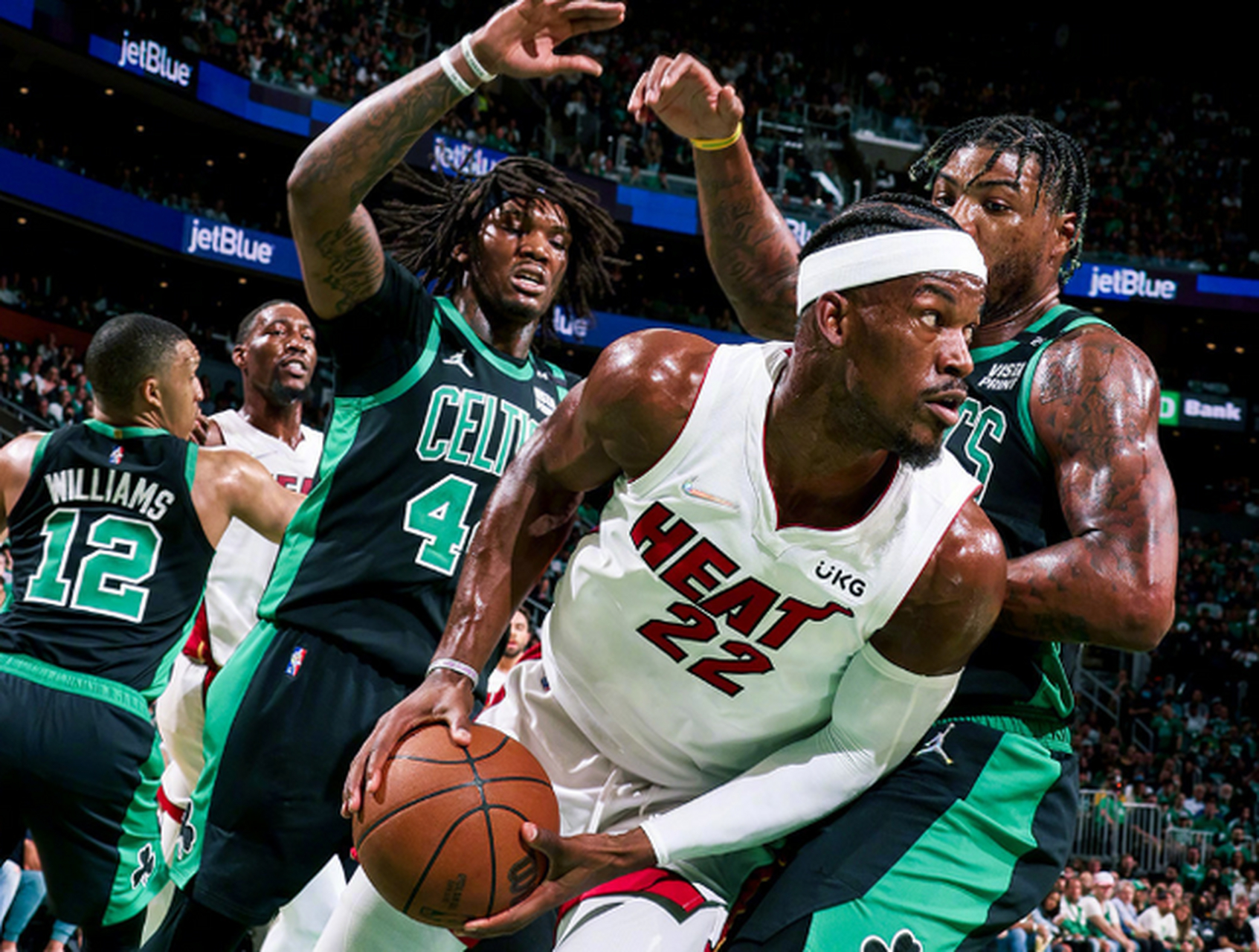 包含窗口期波士顿凯尔特人备战中超;绝杀压哨细节曝光;目标明确;年轻球员得到机会的词条-爱游戏体育官网